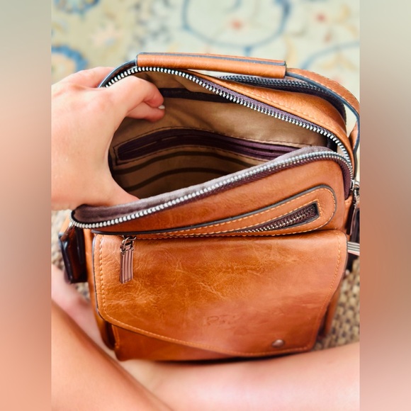 Genuine Leather Messenger Bag - Picture 2 of 6